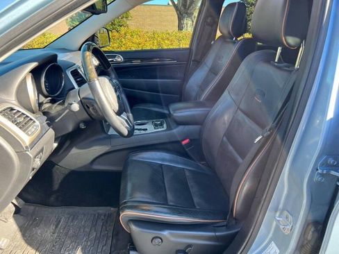 Used 2013 Jeep Grand Cherokee Overland Summit AWD/4WD image 4