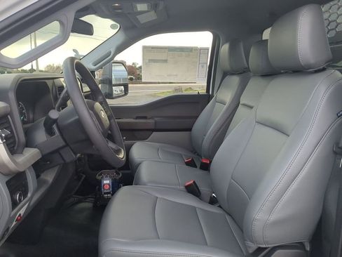 New 2024 Ford F550 4x4 Regular Cab Super Duty image 12