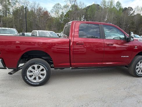 New 2026 RAM 2500 Laramie AWD/4WD image 7