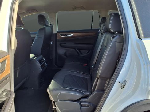 New 2026 Volkswagen Atlas SE image 46