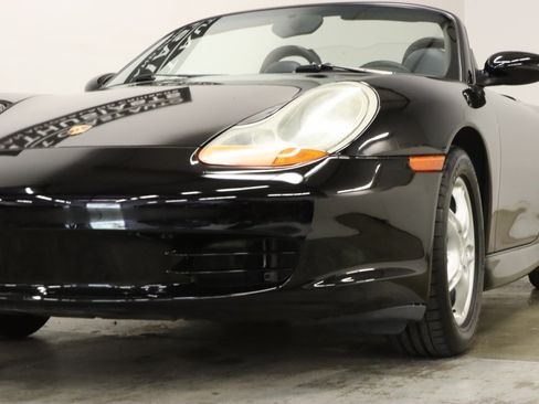 Used 2004 Porsche Boxster RWD image 8