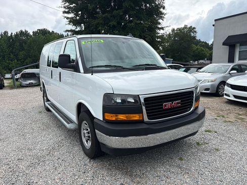 Used 2024 GMC Savana 2500 w/ Driver Convenience Package RWD image 3