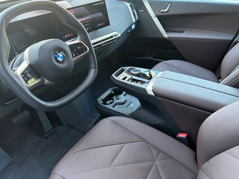 Used 2026 BMW iX xDrive45 image 11