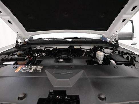 Used 2019 Chevrolet Silverado 1500 W/T AWD/4WD image 3