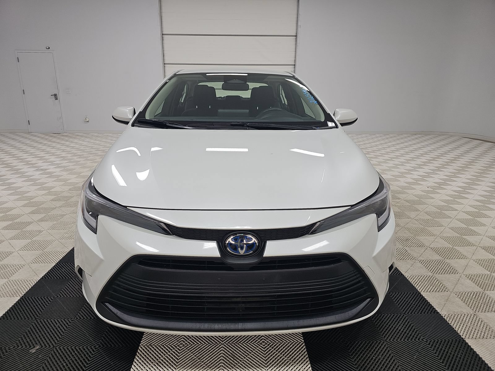 Certified 2025 Toyota Corolla LE w/ LE Premium Package AWD/4WD image 33