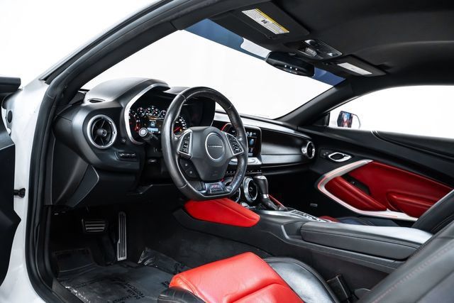 Used 2016 Chevrolet Camaro SS RWD image 16