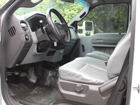 Used 2016 Ford F250 XL RWD image 13