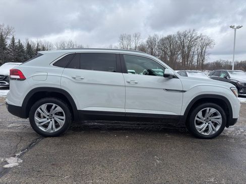 Used 2021 Volkswagen Atlas Cross Sport SEL image 8
