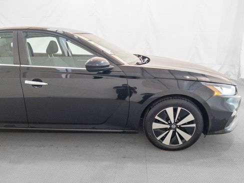 Used 2021 Nissan Altima 2.5 SV image 4