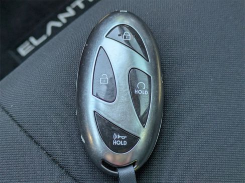 Used 2024 Hyundai Elantra SEL w/ Convenience Package image 28