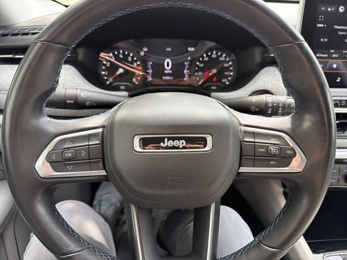 Used 2022 Jeep Compass Latitude w/ Convenience Group AWD/4WD image 17