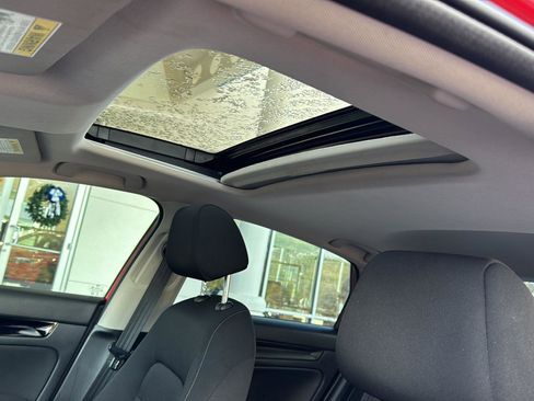 Used 2022 Honda Civic EX image 29