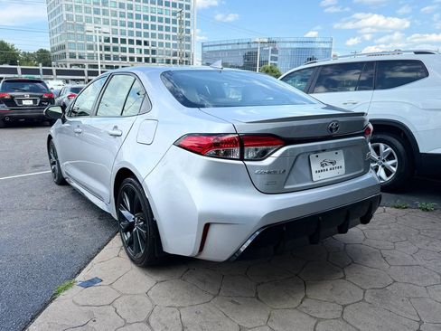 Used 2023 Toyota Corolla SE FWD image 5