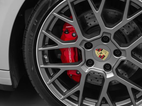 Certified 2024 Porsche 911 Carrera S RWD image 18