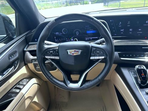 Certified 2023 Cadillac Escalade ESV Premium Luxury AWD/4WD image 14