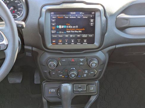 Certified 2023 Jeep Renegade Latitude AWD/4WD image 18