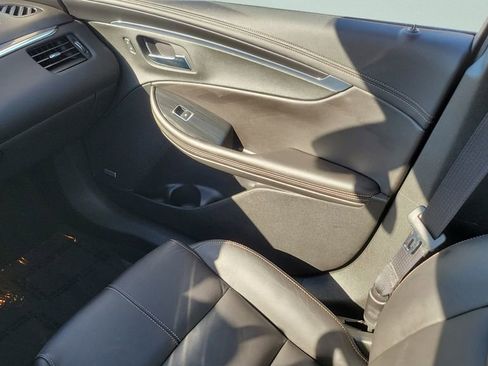 Used 2018 Chevrolet Impala LT w/ Sunroof and Spoiler Package image 16