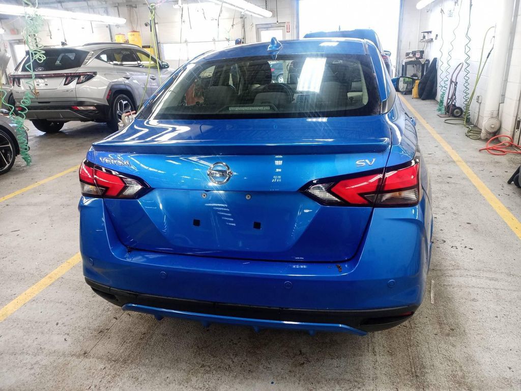 Used 2021 Nissan Versa SV FWD image 6