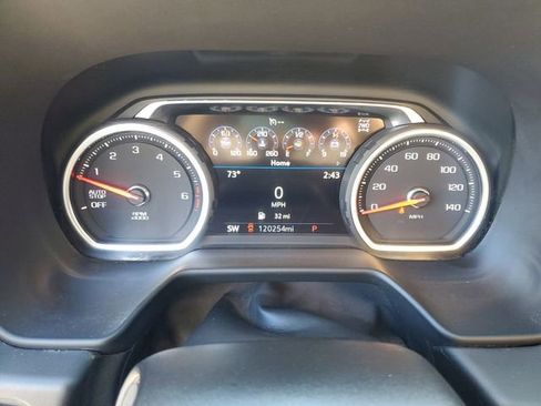 Used 2021 Chevrolet Tahoe Z71 w/ Z71 Off-Road Package AWD/4WD image 13