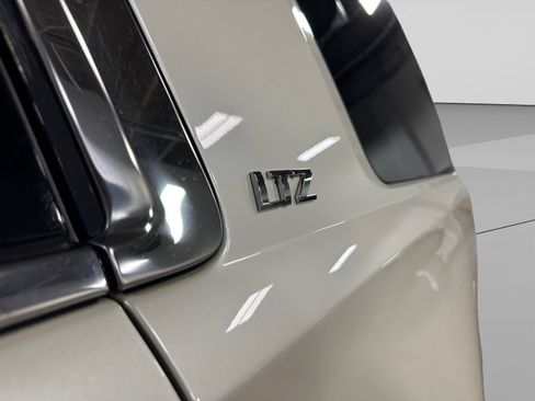 Used 2015 Chevrolet Tahoe LTZ AWD/4WD image 39