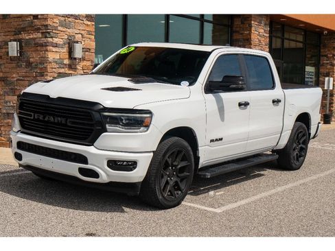Used 2024 RAM 1500 Laramie AWD/4WD image 7