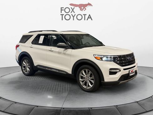 Used 2023 Ford Explorer XLT w/ Equipment Group 202A RWD image 8