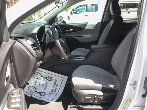 Used 2024 Chevrolet Equinox LS image 16