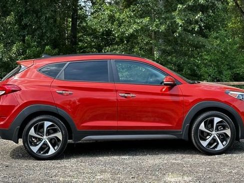 Used 2016 Hyundai Tucson Limited w/ Option Group 03 AWD/4WD image 10