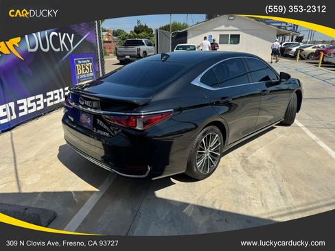 Used 2022 Lexus ES 300h w/ Premium Package FWD image 3