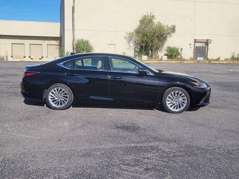 Used 2020 Lexus ES 350 Ultra Luxury image 4