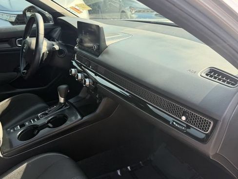 Used 2024 Honda Civic Sport image 17