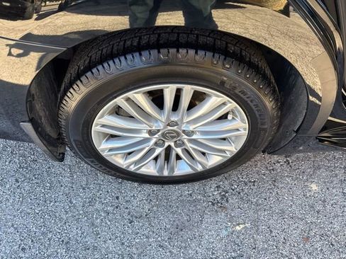 Used 2014 Lexus ES 350 w/ Luxury Package image 17