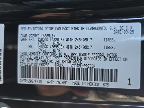 Used 2025 Toyota Tacoma SR5 image 34