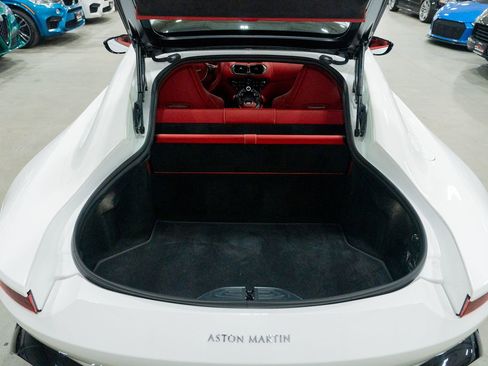 Used 2019 Aston Martin V8 Vantage Coupe image 24