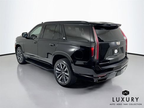 Used 2023 Cadillac Escalade Sport image 7