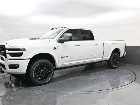 New 2026 RAM 2500 Limited AWD/4WD image 3