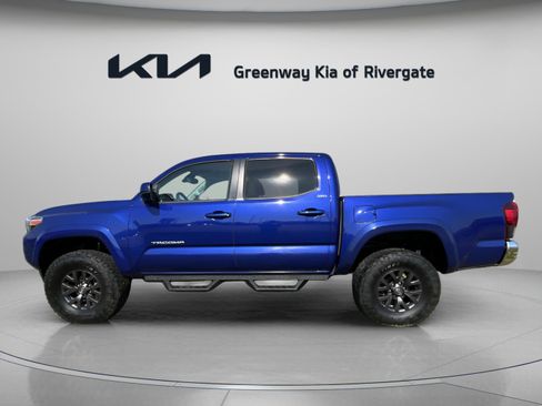 Used 2022 Toyota Tacoma SR5 image 4