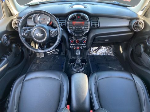 Used 2016 MINI Cooper 4-Door Hardtop image 10