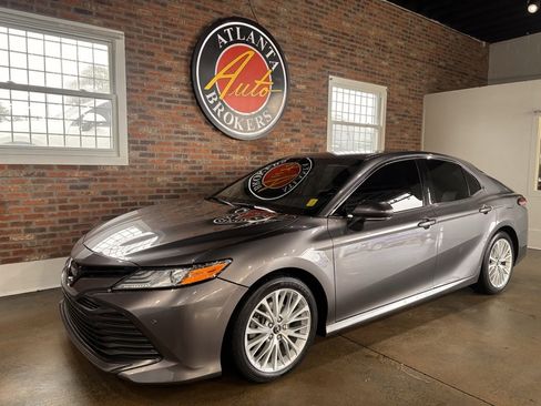 Used 2018 Toyota Camry XLE w/ Audio Package image 17