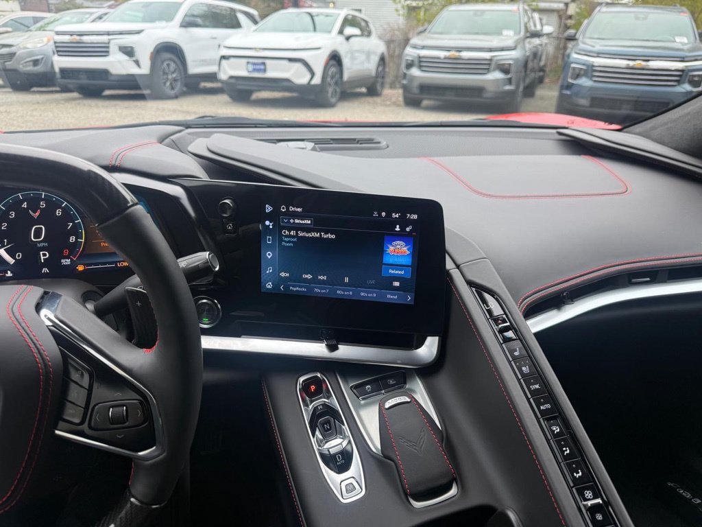 Used 2025 Chevrolet Corvette Z06 RWD image 29