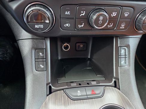 Used 2017 GMC Acadia SLT image 23