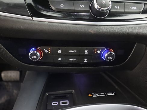 Used 2022 Buick Enclave Essence w/ Experience Buick Package image 50