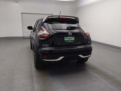 Used 2017 Nissan Juke SV image 6