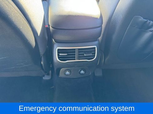 Certified 2022 Hyundai Santa Fe SEL w/ Convenience Package image 15