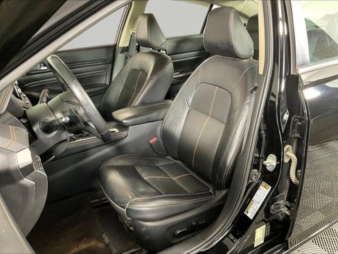 Used 2022 Nissan Altima 2.5 SR w/ Midnight Edition Package FWD image 21