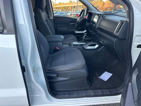 Used 2022 Nissan Frontier SV image 13