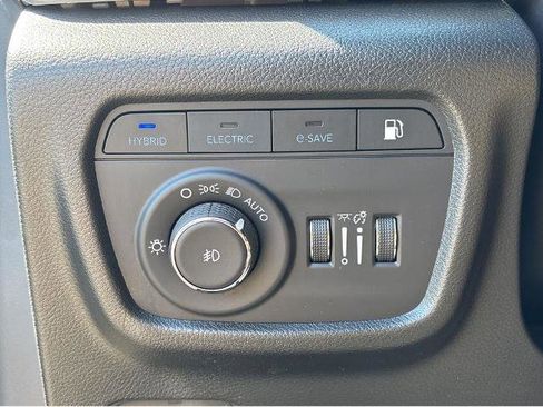 Used 2024 Jeep Grand Cherokee Limited 4xe AWD/4WD image 29