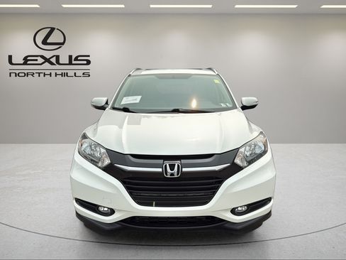 Used 2017 Honda HR-V EX-L image 2