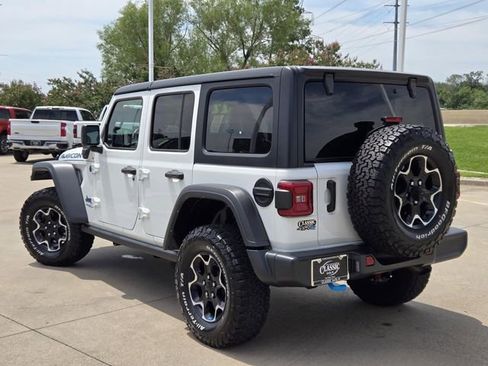 Used 2022 Jeep Wrangler Unlimited Rubicon 4xe w/ Cold Weather Group AWD/4WD image 4