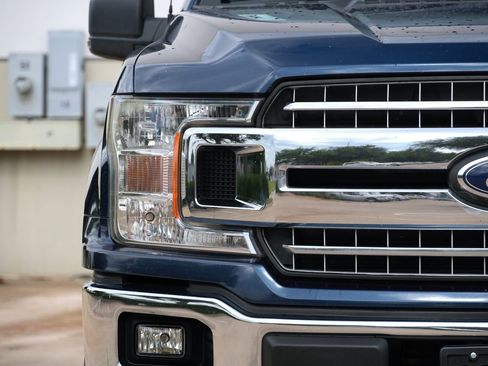 Used 2019 Ford F150 XLT w/ Equipment Group 302A Luxury AWD/4WD image 19